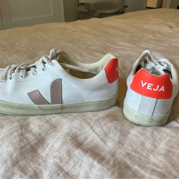 Size 10 women’s Veja esplar canvas sneakers - Picture 2 of 5